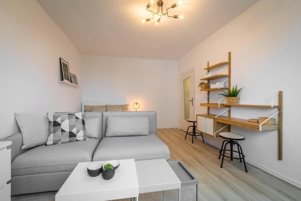 Sauber Und Modern, Netflix, Wifi, Flair, Küche * Leipzig